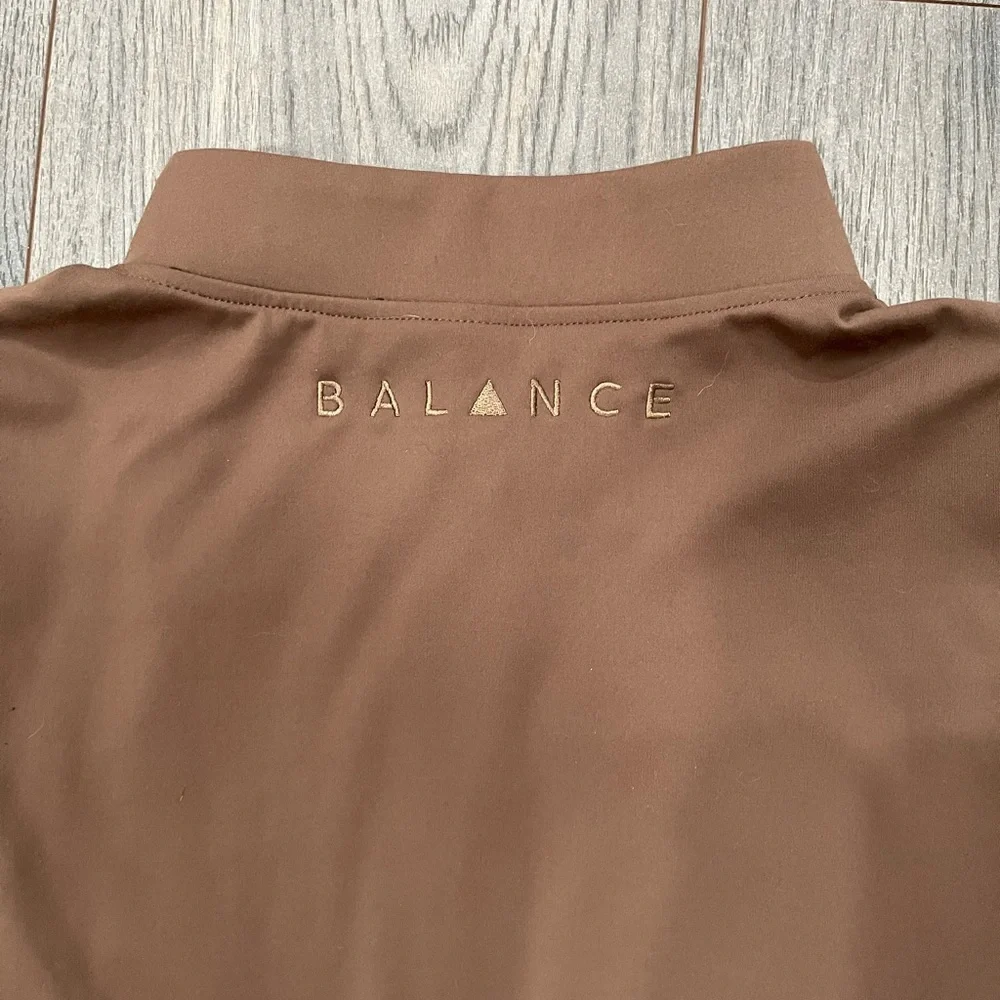 Balance Athletics Elevate Cropped Zip - Picture 9 of 9